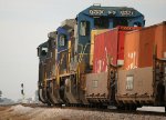 CSX C40-8 7550 runs third